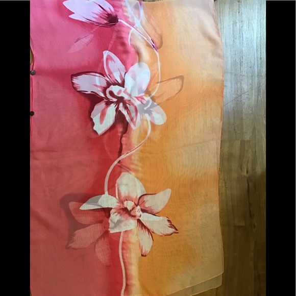 NWOT Floral Caftan Poncho Top - Picture 5 of 14